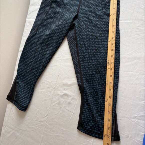 Lululemon Free Runner Crop Size 10 Shatter Weave Desert Teal Alberta Lake/Black - Picture 6 of 8